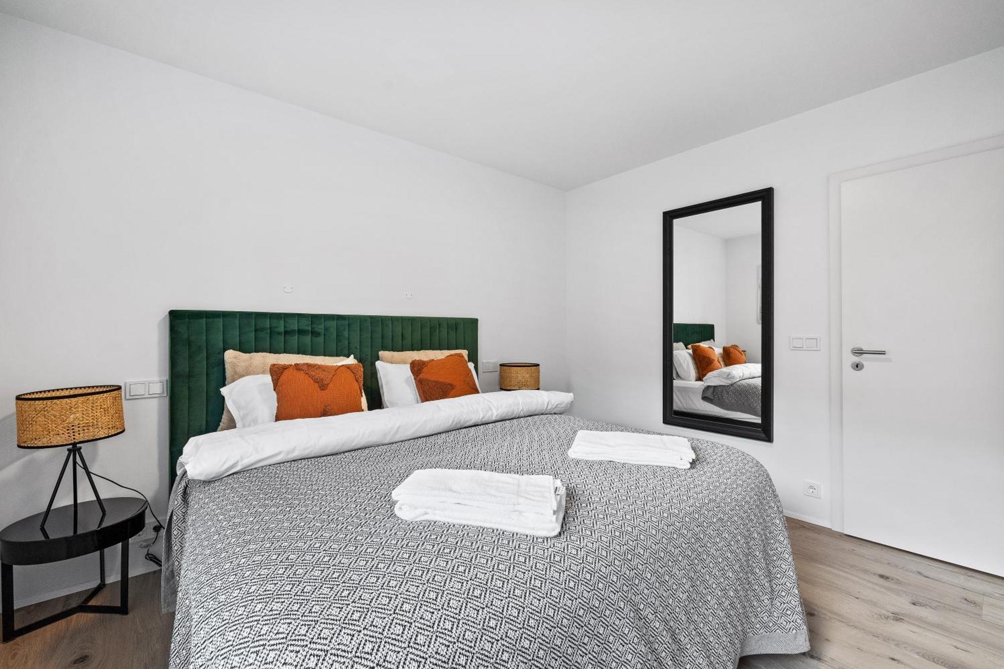 Unwind In Luxury Steps From Smaralind Mall Reykjavík Exterior foto